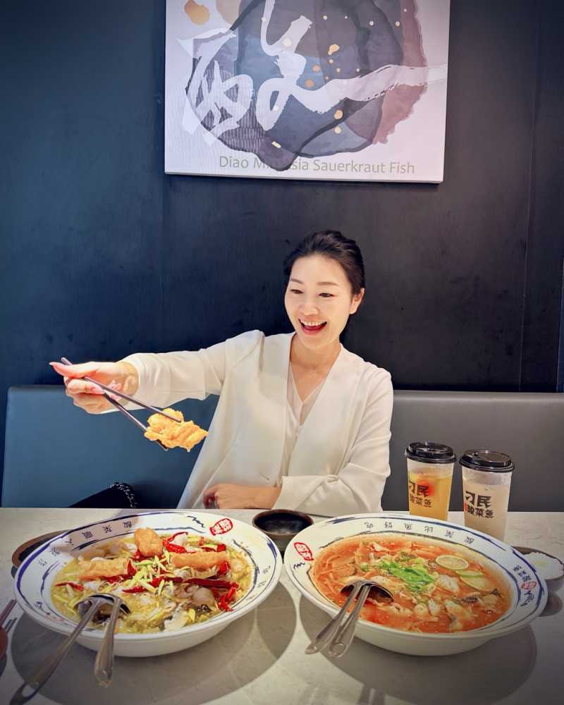 ​  刁民酸菜魚比臉盆還大的一鍋！送來時還嚇到我了